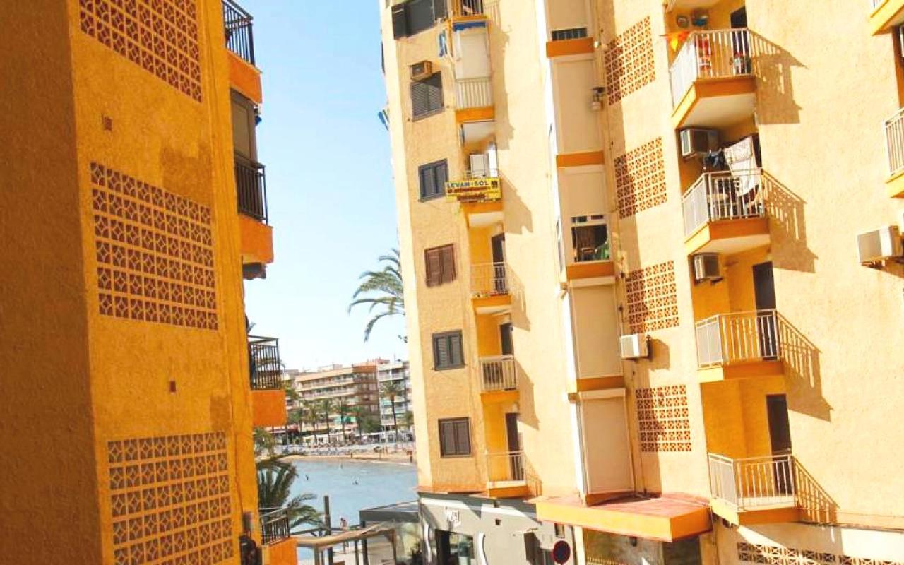 Apartament Bambu Przy Plazy Torrevieja Exterior foto